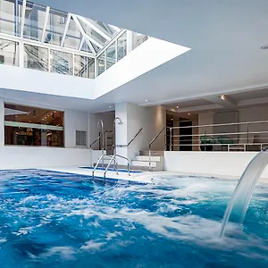 Отель Oceania Paris Porte De Versailles, Исси-ле-Мулино